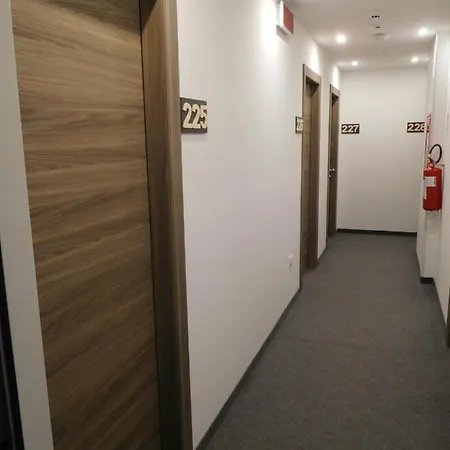 酒店 Emperador 利多迪迪耶索洛