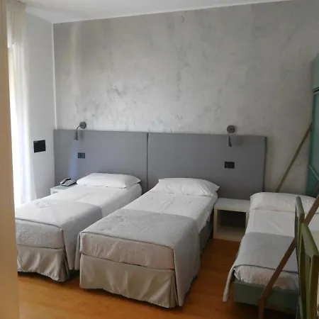 Emperador Hotel 3*