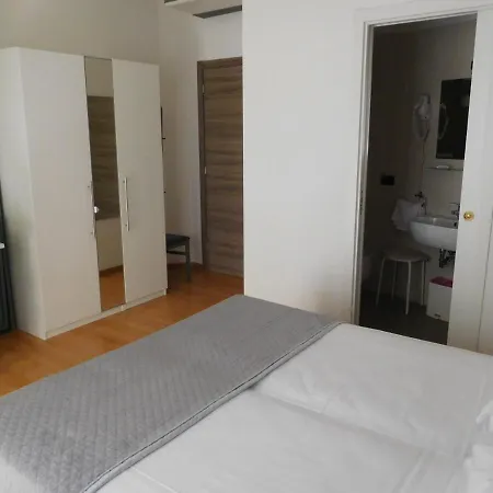 Emperador Hotel 3*