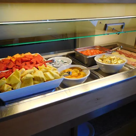 Emperador Hotel 3*