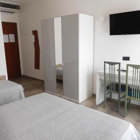 מלון Emperador לידו די ג'סולו