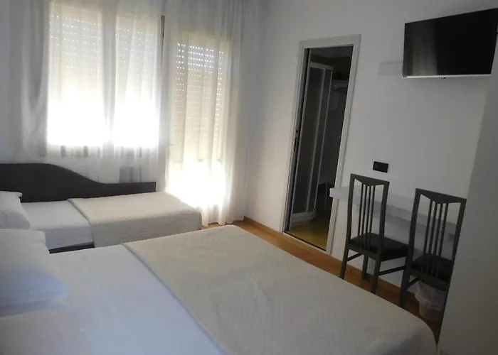 Emperador ホテル 3*